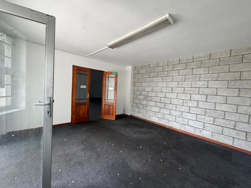 To Let commercial Property for Rent in Newton Park Eastern Cape